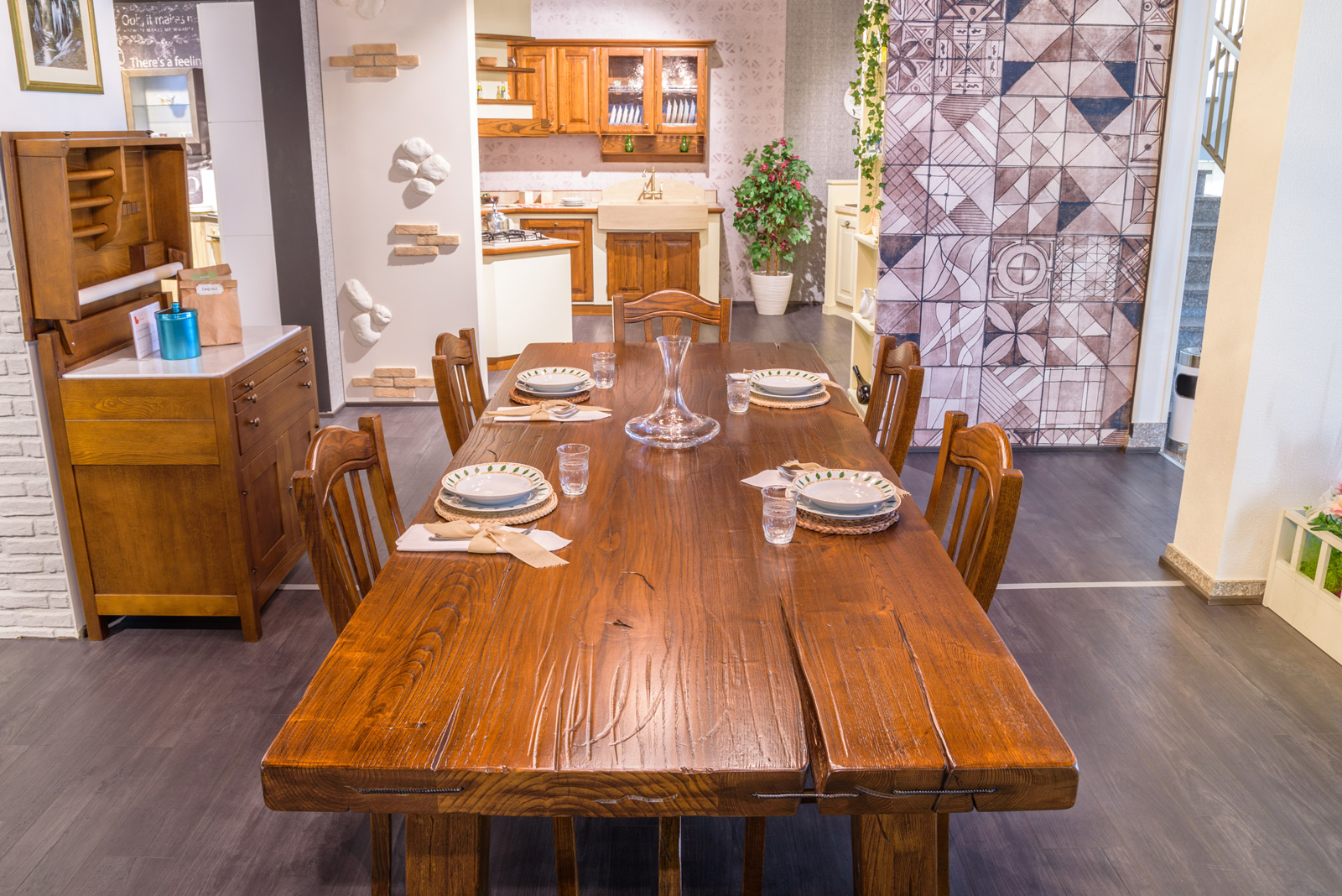 Tavolo in legno massello
